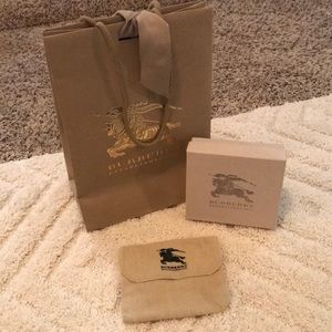 Burberry shopping bag